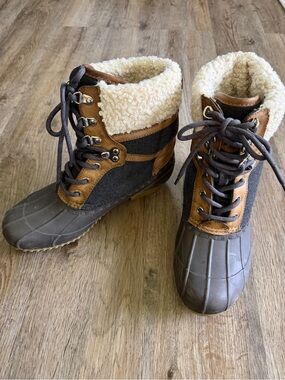 Tommy Hilfiger Women’s Brown & Gray Insulated Winter Duck Boots 8